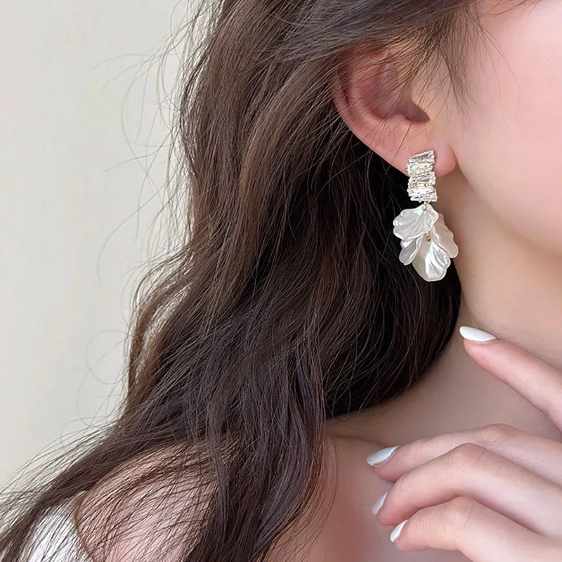 White Shell Flower Earrings